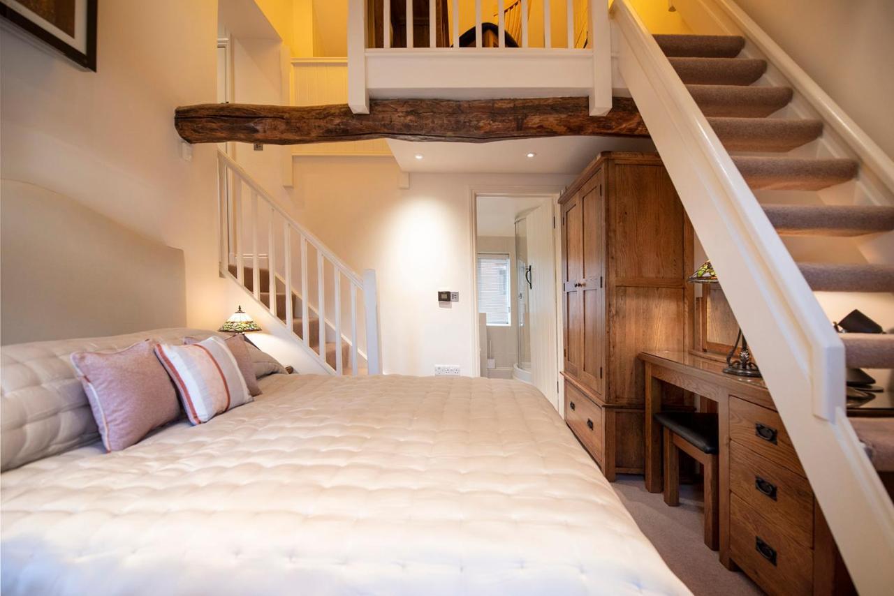 Neroli River View Apartment Bourton-on-the-Water Eksteriør billede